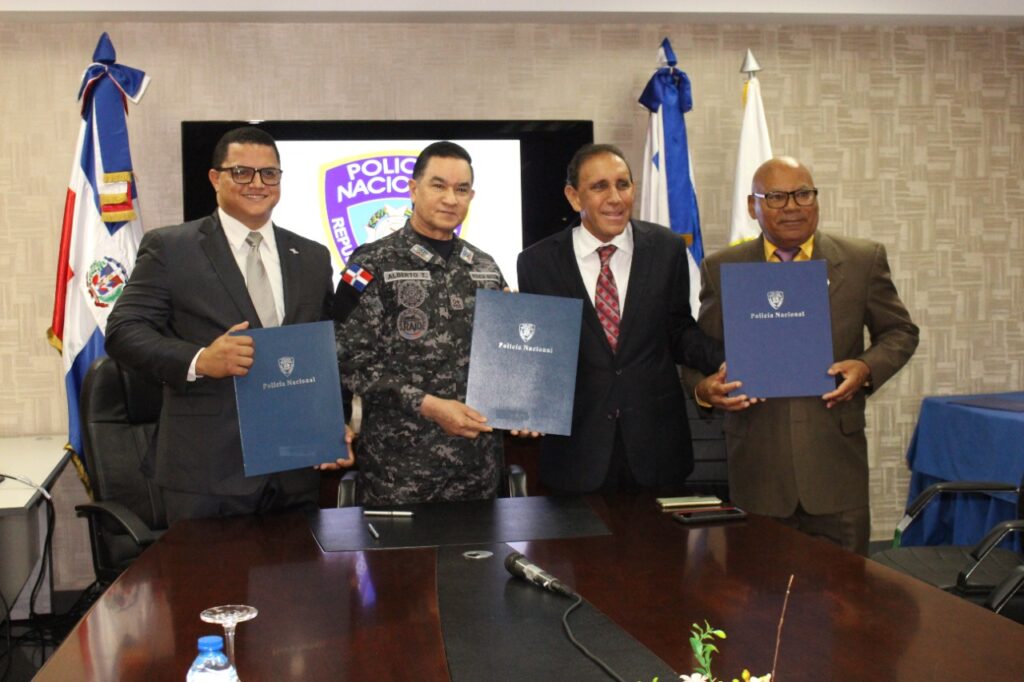 The National Police signs medical contracts for the benefit of pensioners of the regulatory agency – Dominican National Police