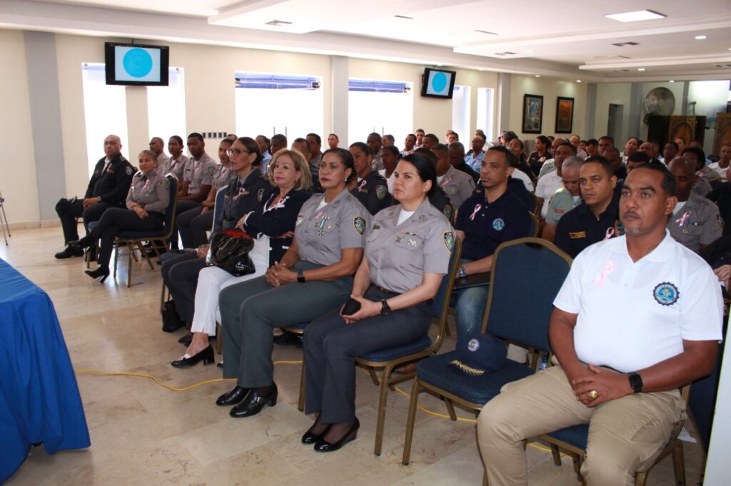 La Policía Nacional dominicana intercambia experiencias con la de Brasilia