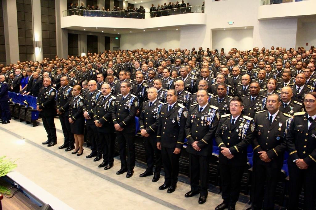 Policía Nacional reconoce con la “Orden del Mérito Policial” a cientos de  miembros policiales con más de 20 años de servicio. – Policía Nacional  Dominicana