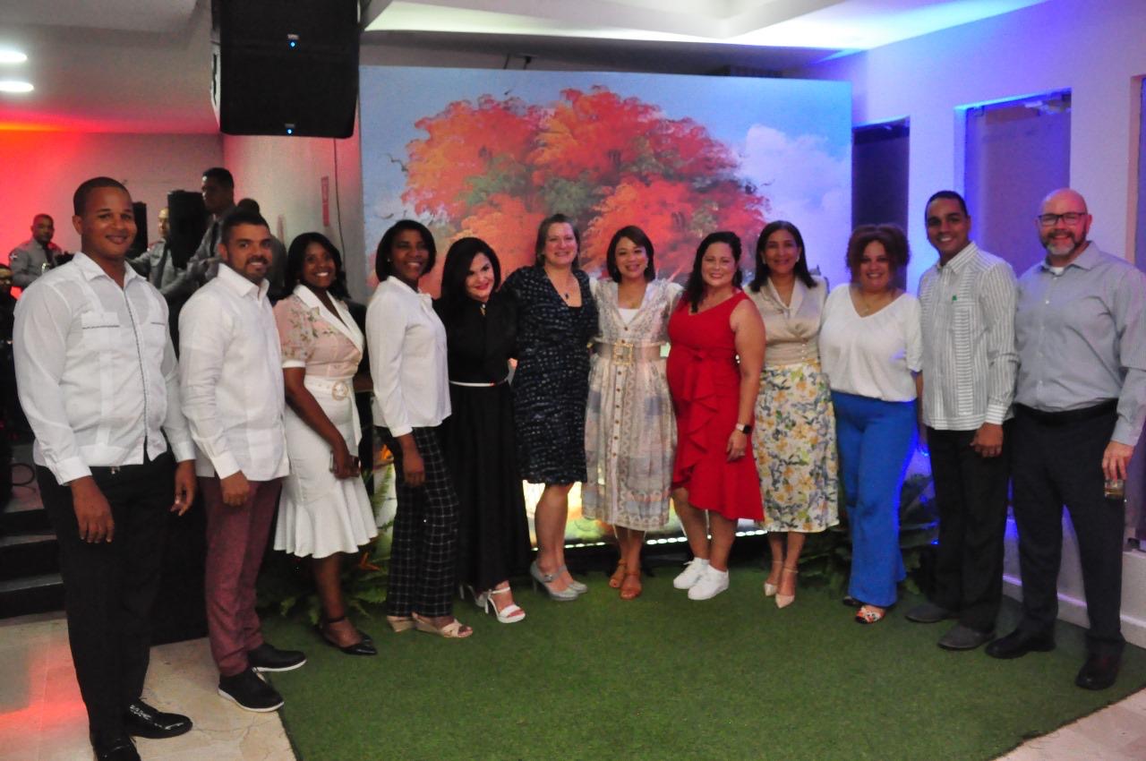 Policía Nacional realiza “Noche Cultural” en honor a 13 delegaciones